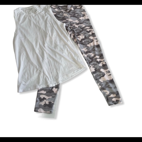 Fabletics set. - Picture 2 of 3